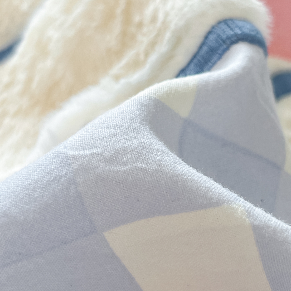 91家纺网 家纺一手货源 找家纺 桃心家居 2025新款A类三丽鸥正版授权云柔水洗棉兔毛贴布绣刺绣软糯四件套 云柔水洗棉-贴布绣你好大耳狗