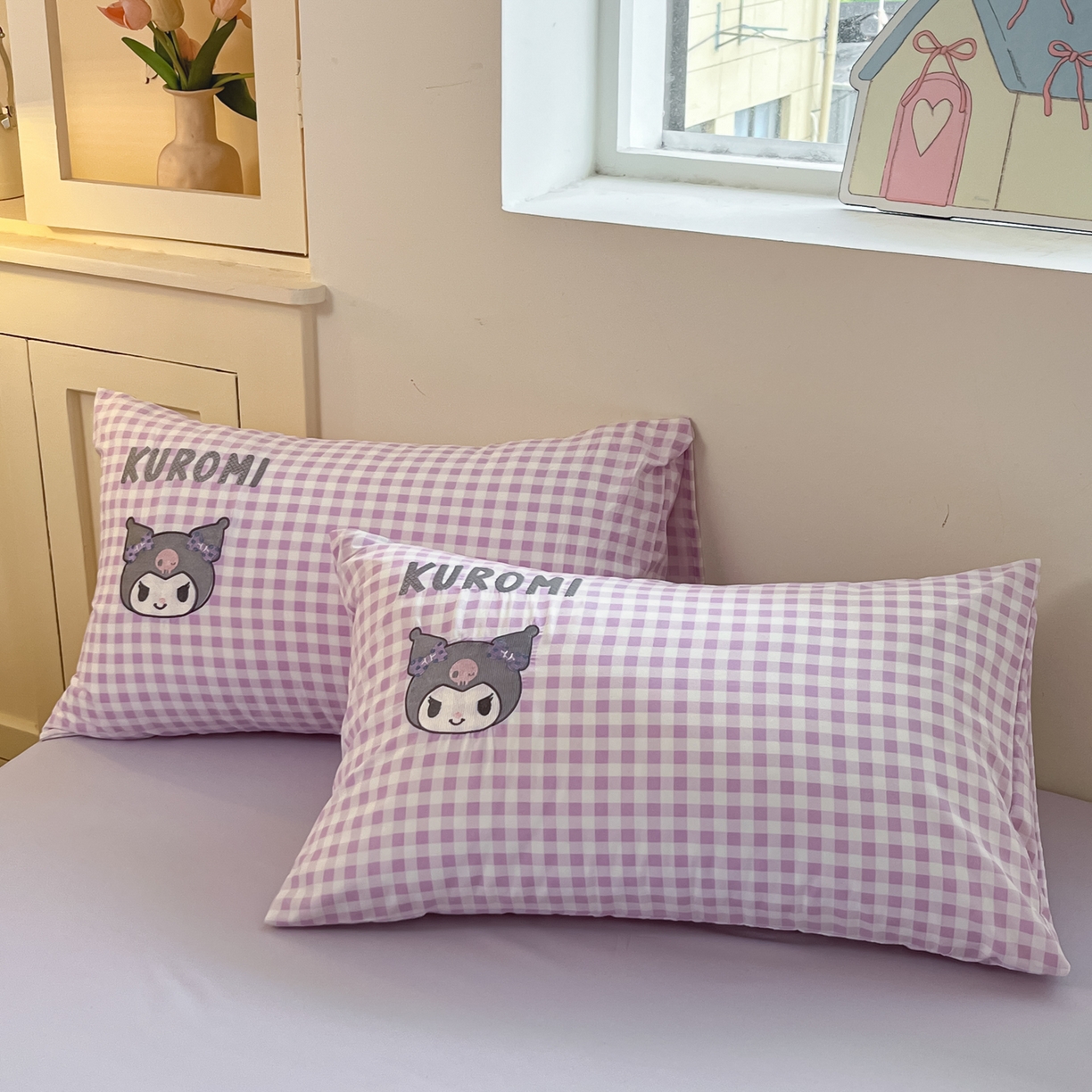 91家纺网 家纺一手货源 找家纺 桃心家居 2025新款A类三丽鸥正版授权云柔水洗棉兔毛贴布绣刺绣软糯四件套 云柔水洗棉-贴布绣紫格库洛米