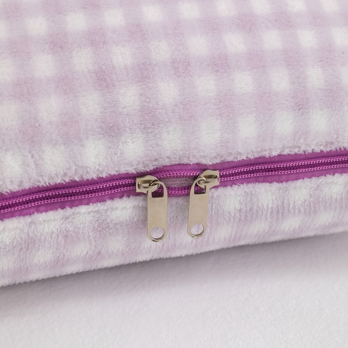 91家纺网 家纺一手货源 找家纺 翰轩家居 2025新款卡通牛奶绒抱枕被毛巾绣系列 滑板象