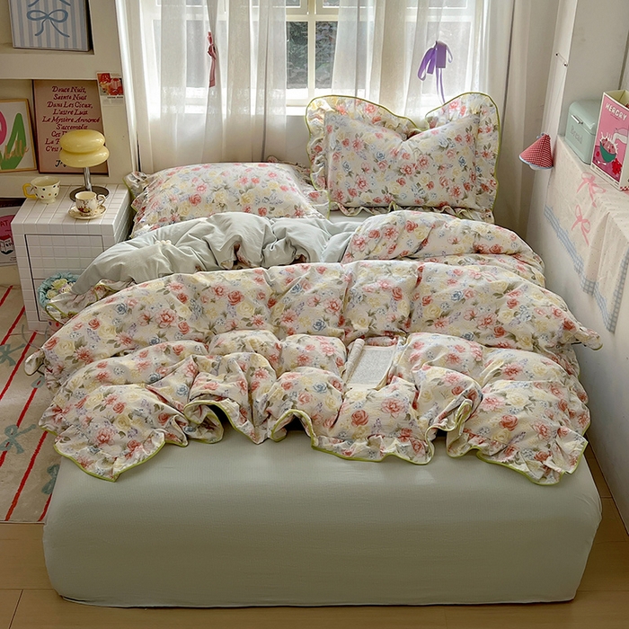 91家纺网 家纺一手货源 找家纺 （总）春光里 2025新款亲肤舒适云感双层纱花边四件套 风格二（提供买家秀）