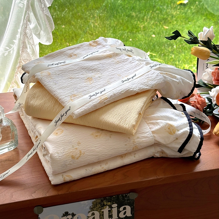 91家纺网 家纺一手货源 找家纺 （总）春光里 2025新款亲肤舒适云感双层纱花边四件套 风格二（提供买家秀）