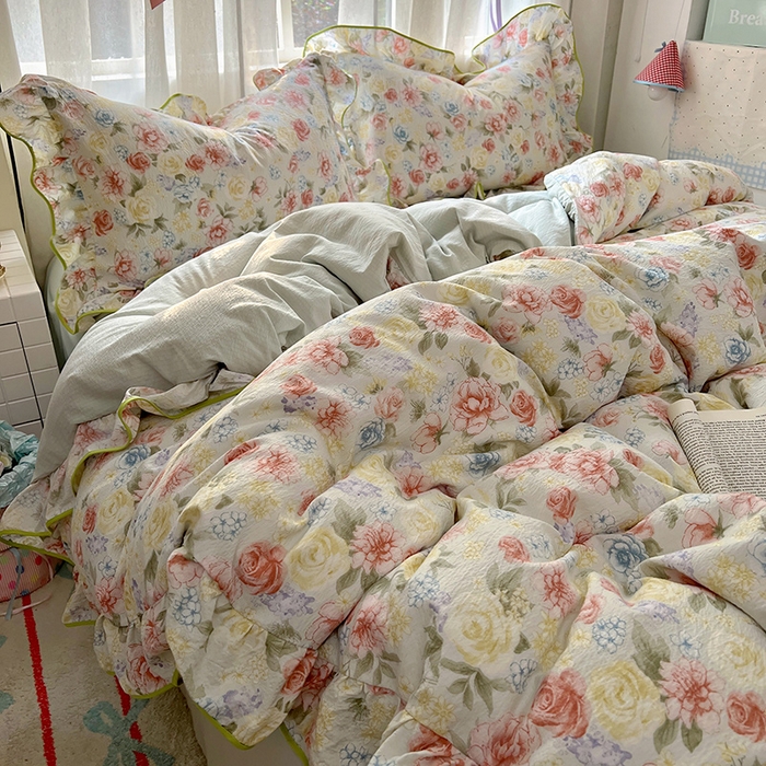 91家纺网 家纺一手货源 找家纺 春光里 2025新款亲肤舒适云感双层纱花边四件套 风格二（提供买家秀） 澜花