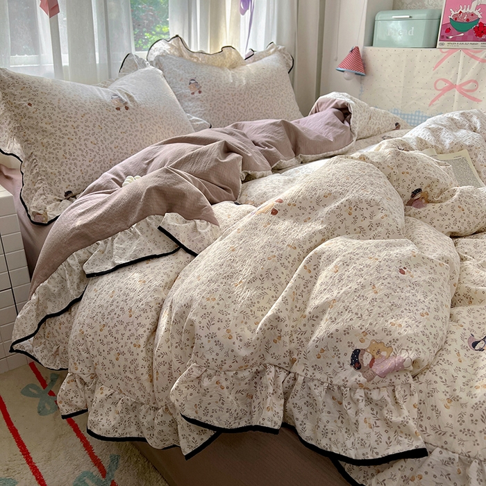 91家纺网 家纺一手货源 找家纺 春光里 2025新款亲肤舒适云感双层纱花边四件套 风格二（提供买家秀） 桃乐丝