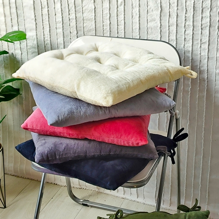 91家纺网 家纺一手货源 找家纺 （总）李帅家居 2025新款水晶绒绑带坐垫