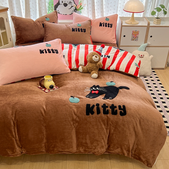 91家纺网 家纺一手货源 找家纺 眠博士 2025新款牛奶绒毛巾绣四件套 牛奶绒毛巾绣-喵喵