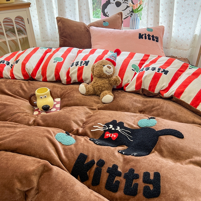 91家纺网 家纺一手货源 找家纺 眠博士 2025新款牛奶绒毛巾绣四件套 牛奶绒毛巾绣-喵喵