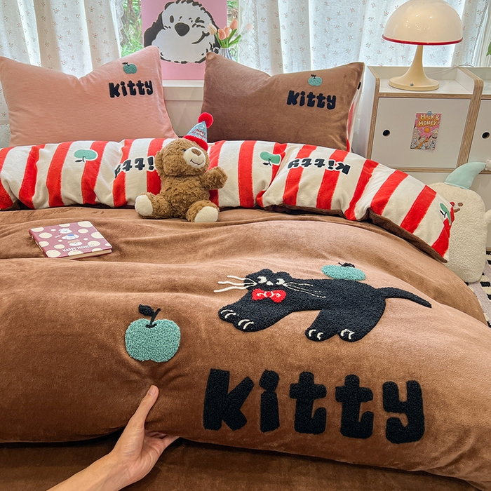 91家纺网 家纺一手货源 找家纺 眠博士 2025新款牛奶绒毛巾绣四件套 牛奶绒毛巾绣-喵喵