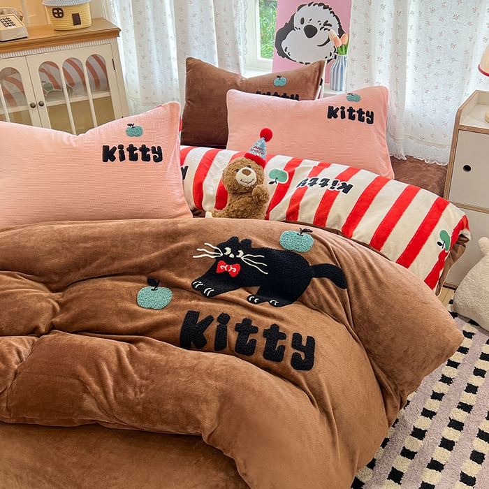 91家纺网 家纺一手货源 找家纺 眠博士 2025新款牛奶绒毛巾绣四件套 牛奶绒毛巾绣-喵喵