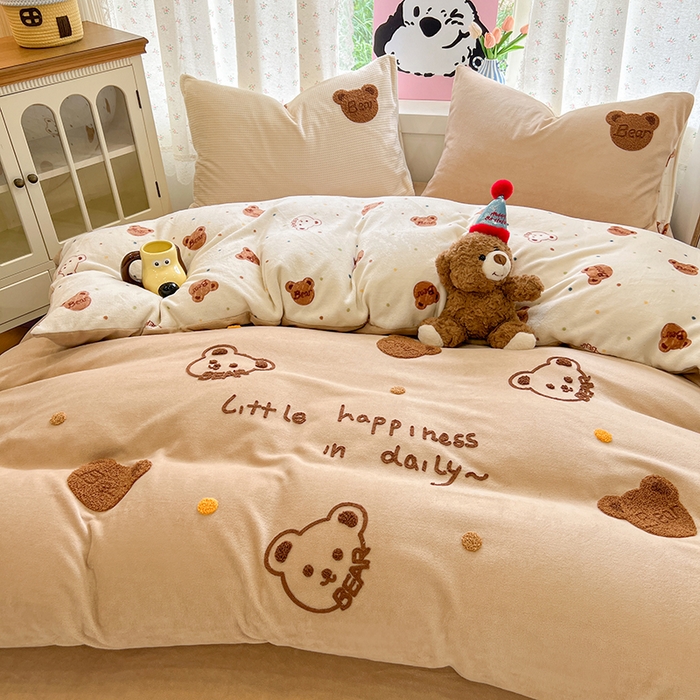 91家纺网 家纺一手货源 找家纺 眠博士 2025新款牛奶绒毛巾绣四件套 牛奶绒毛巾绣-熊熊