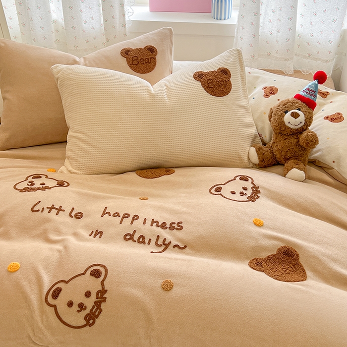 91家纺网 家纺一手货源 找家纺 眠博士 2025新款牛奶绒毛巾绣四件套 牛奶绒毛巾绣-熊熊