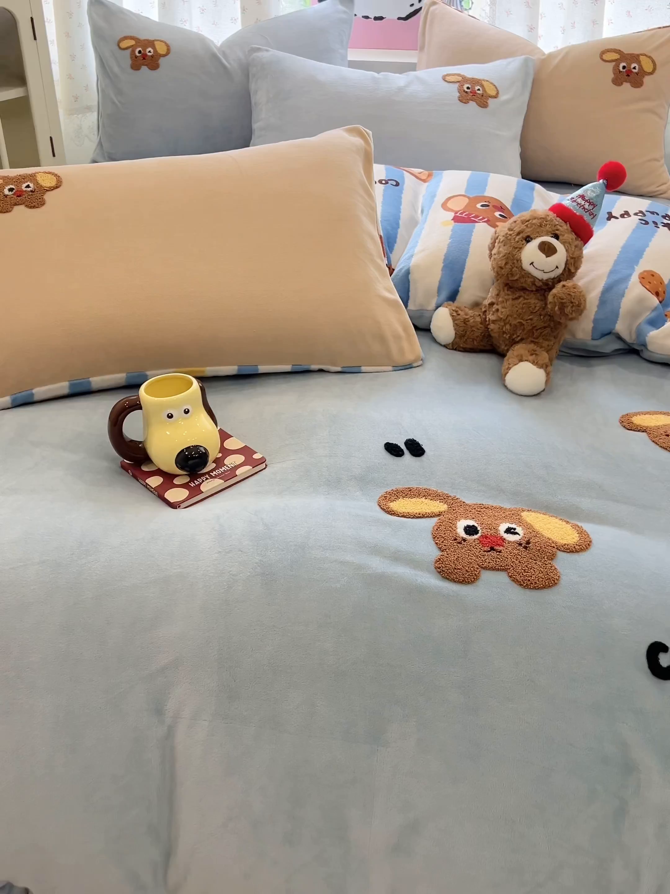 91家纺网 家纺一手货源 找家纺 眠博士 2025新款牛奶绒毛巾绣四件套 牛奶绒毛巾绣-汪汪