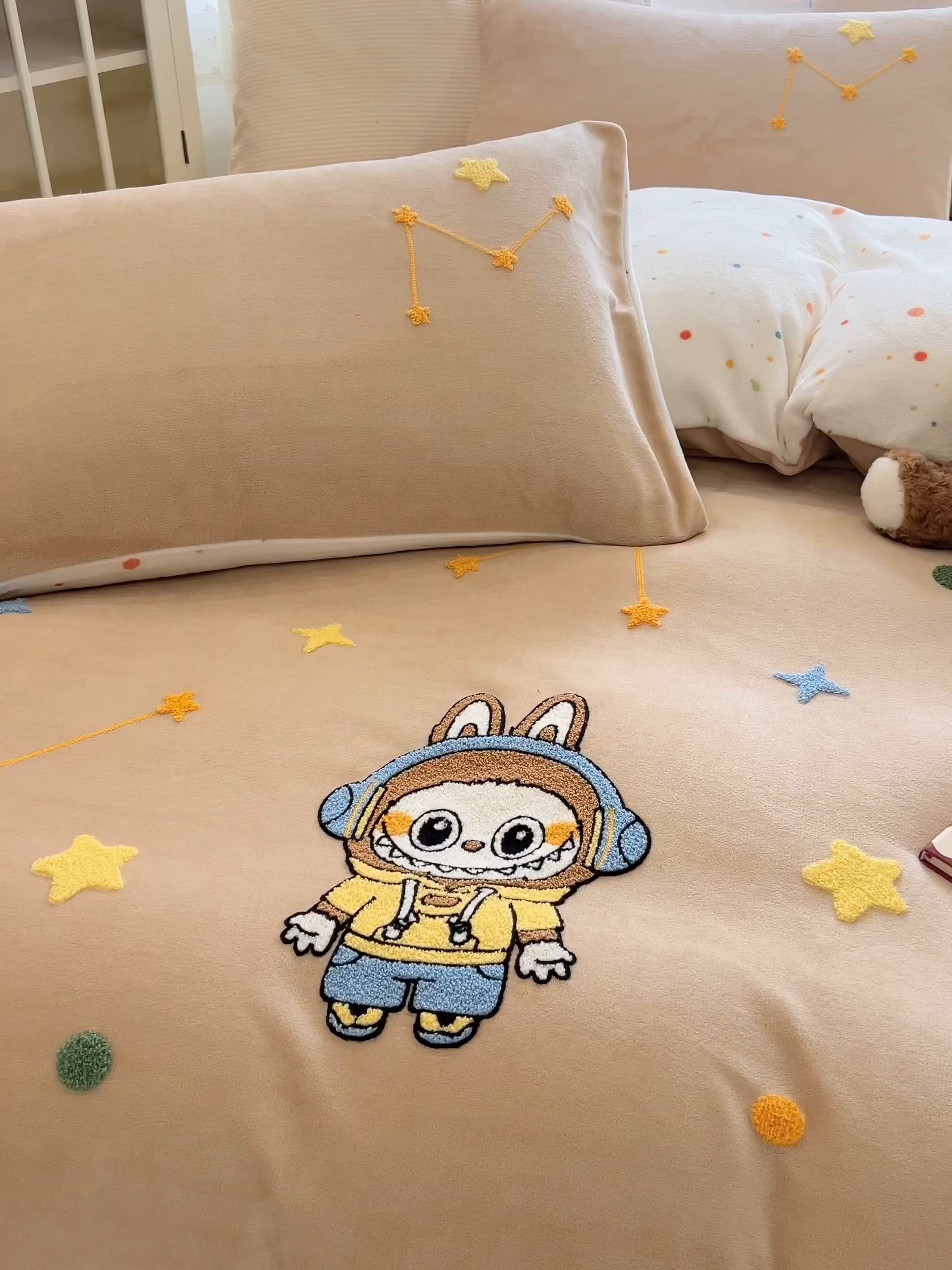 91家纺网 家纺一手货源 找家纺 眠博士 2025新款牛奶绒毛巾绣四件套 牛奶绒毛巾绣-布布