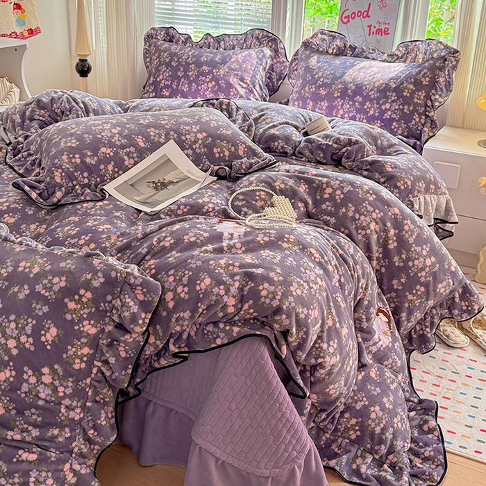 91家纺网 家纺一手货源 找家纺 （总）梦莱斯 2025新款加厚保暖双面牛奶绒四件套-黑色花边款