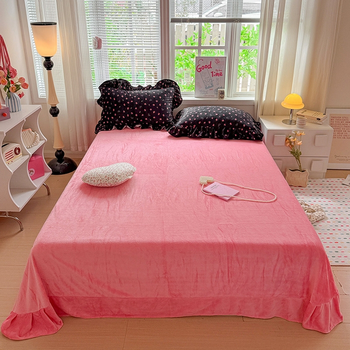 91家纺网 家纺一手货源 找家纺 梦莱斯 2025新款加厚保暖双面牛奶绒四件套-黑色花边款 暗香