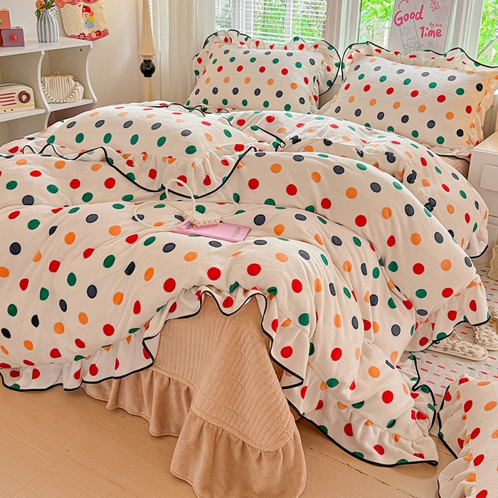 91家纺网 家纺一手货源 找家纺 梦莱斯 2025新款加厚保暖双面牛奶绒四件套-黑色花边款 彩虹波点