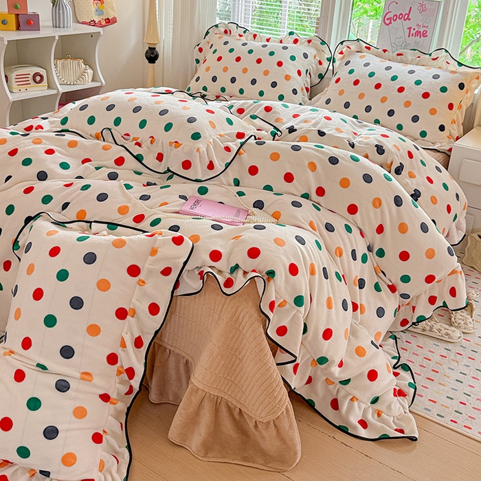 91家纺网 家纺一手货源 找家纺 梦莱斯 2025新款加厚保暖双面牛奶绒四件套-黑色花边款 彩虹波点