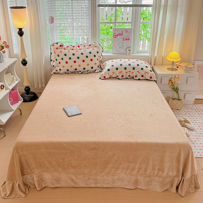 91家纺网 家纺一手货源 找家纺 梦莱斯 2025新款加厚保暖双面牛奶绒四件套-黑色花边款 彩虹波点