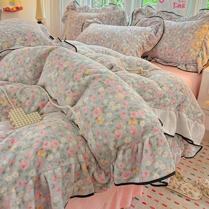 91家纺网 家纺一手货源 找家纺 梦莱斯 2025新款加厚保暖双面牛奶绒四件套-黑色花边款 春不晚