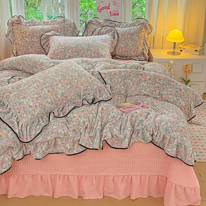 91家纺网 家纺一手货源 找家纺 梦莱斯 2025新款加厚保暖双面牛奶绒四件套-黑色花边款 春不晚