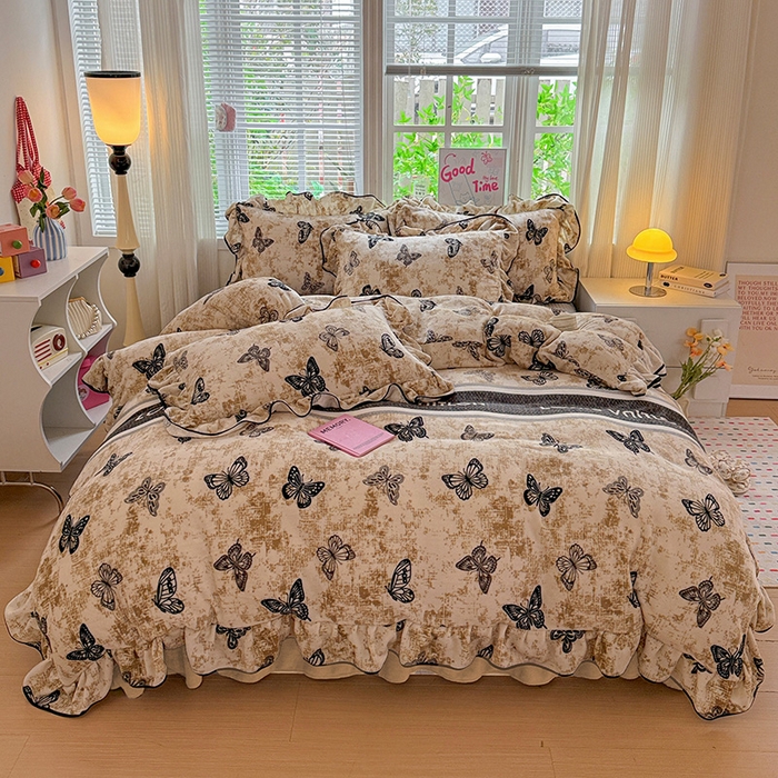 91家纺网 家纺一手货源 找家纺 梦莱斯 2025新款加厚保暖双面牛奶绒四件套-黑色花边款 蝶舞