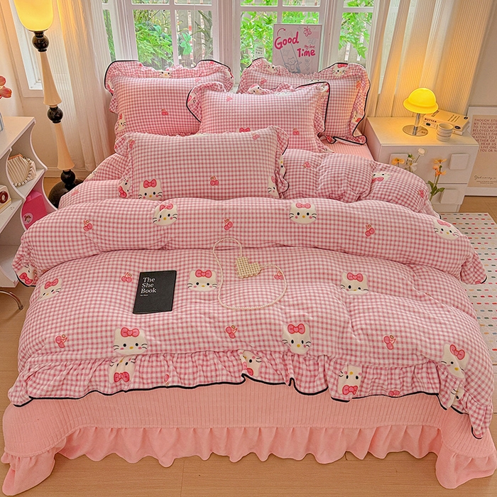 91家纺网 家纺一手货源 找家纺 梦莱斯 2025新款加厚保暖双面牛奶绒四件套-黑色花边款 粉色猫