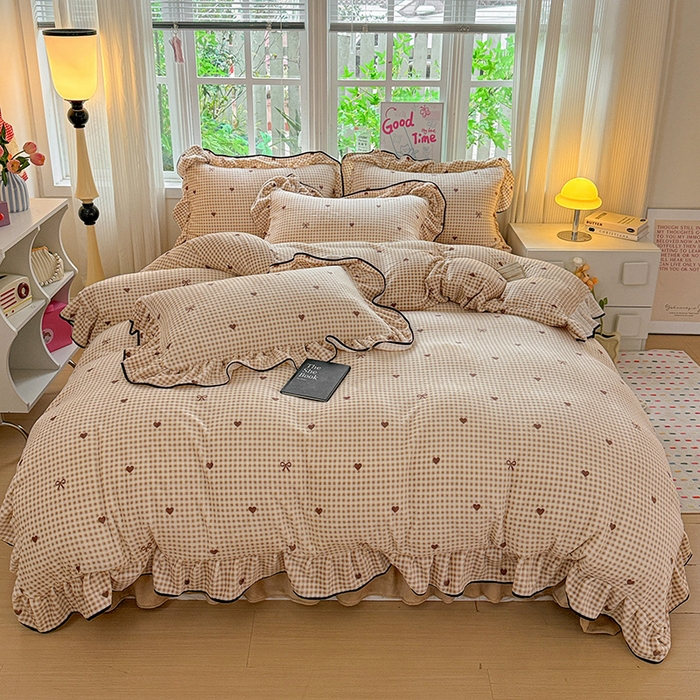 91家纺网 家纺一手货源 找家纺 梦莱斯 2025新款加厚保暖双面牛奶绒四件套-黑色花边款 格子爱心咖