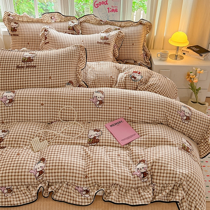 91家纺网 家纺一手货源 找家纺 梦莱斯 2025新款加厚保暖双面牛奶绒四件套-黑色花边款 格子猫