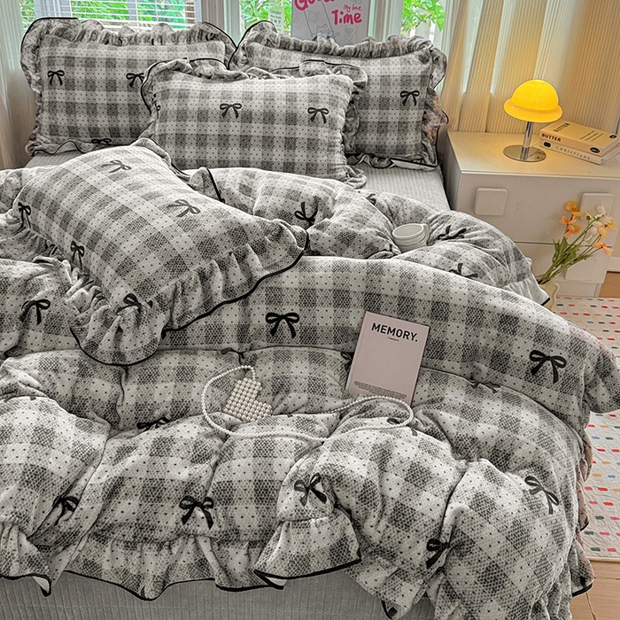 91家纺网 家纺一手货源 找家纺 梦莱斯 2025新款加厚保暖双面牛奶绒四件套-黑色花边款 蝴蝶结