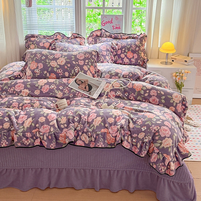 91家纺网 家纺一手货源 找家纺 梦莱斯 2025新款加厚保暖双面牛奶绒四件套-黑色花边款 花里梦