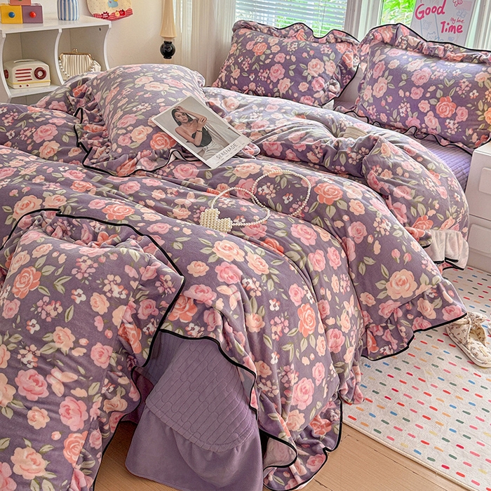 91家纺网 家纺一手货源 找家纺 梦莱斯 2025新款加厚保暖双面牛奶绒四件套-黑色花边款 花里梦