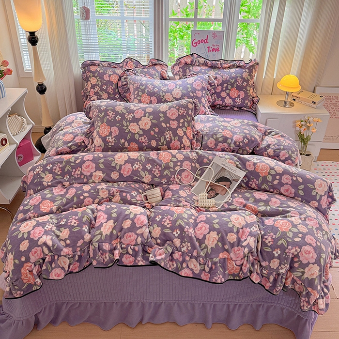 91家纺网 家纺一手货源 找家纺 梦莱斯 2025新款加厚保暖双面牛奶绒四件套-黑色花边款 花里梦