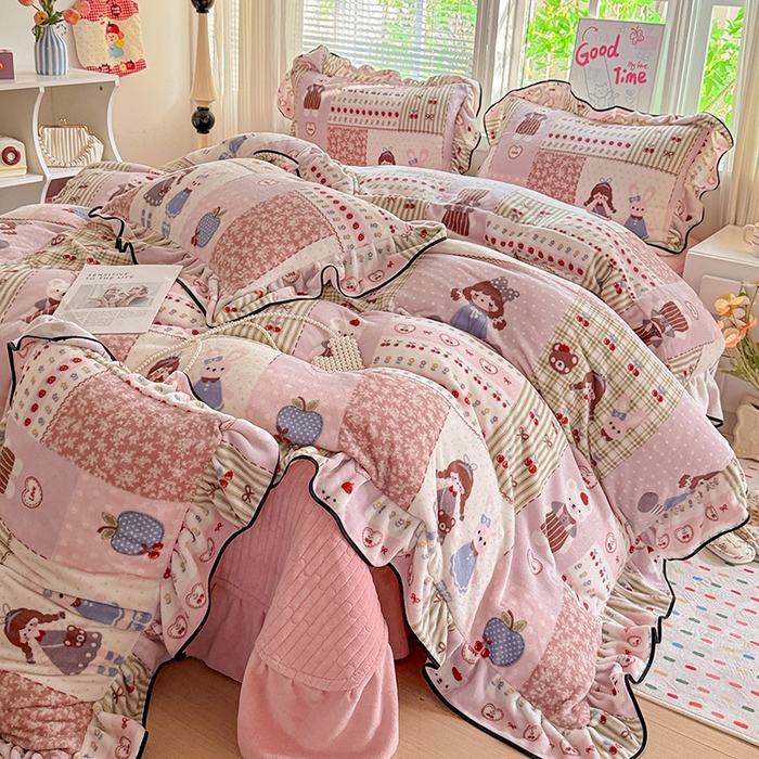 91家纺网 家纺一手货源 找家纺 梦莱斯 2025新款加厚保暖双面牛奶绒四件套-黑色花边款 快乐女孩