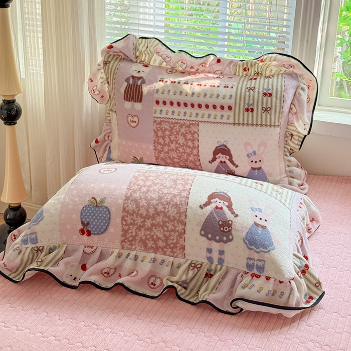 91家纺网 家纺一手货源 找家纺 梦莱斯 2025新款加厚保暖双面牛奶绒四件套-黑色花边款 快乐女孩