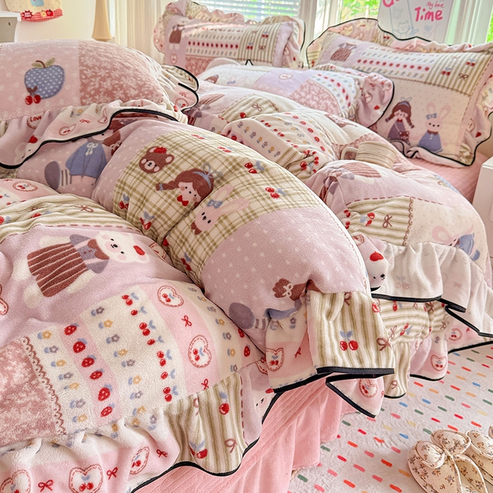 91家纺网 家纺一手货源 找家纺 梦莱斯 2025新款加厚保暖双面牛奶绒四件套-黑色花边款 快乐女孩