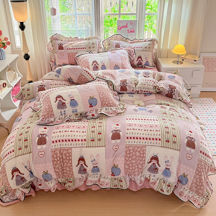 91家纺网 家纺一手货源 找家纺 梦莱斯 2025新款加厚保暖双面牛奶绒四件套-黑色花边款 快乐女孩