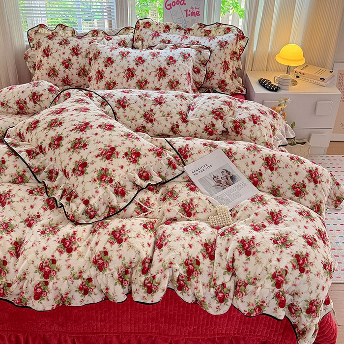 91家纺网 家纺一手货源 找家纺 梦莱斯 2025新款加厚保暖双面牛奶绒四件套-黑色花边款 玫瑰之约 - 白