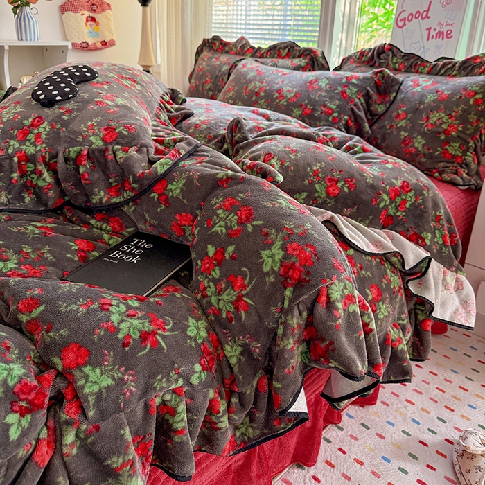 91家纺网 家纺一手货源 找家纺 梦莱斯 2025新款加厚保暖双面牛奶绒四件套-黑色花边款 玫瑰之约 - 黑