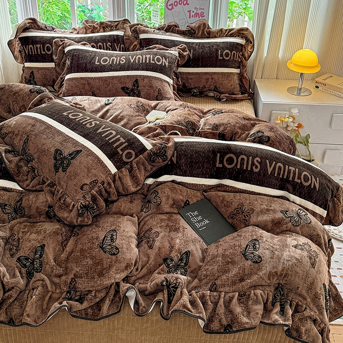 91家纺网 家纺一手货源 找家纺 梦莱斯 2025新款加厚保暖双面牛奶绒四件套-黑色花边款 米亚