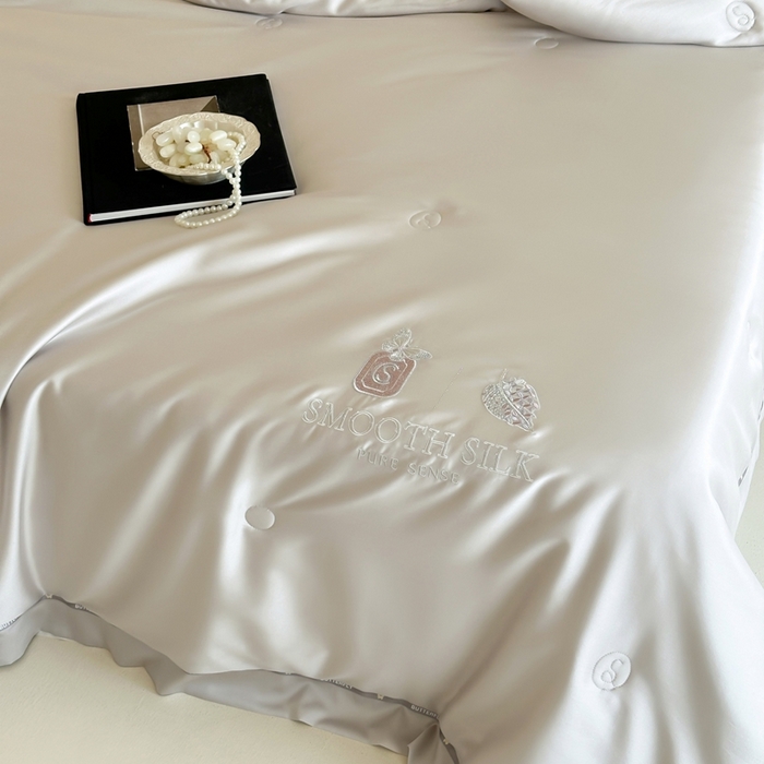 91家纺网 家纺一手货源 找家纺 （总）茧羽世家 2025新款铂金挚爱蚕丝被