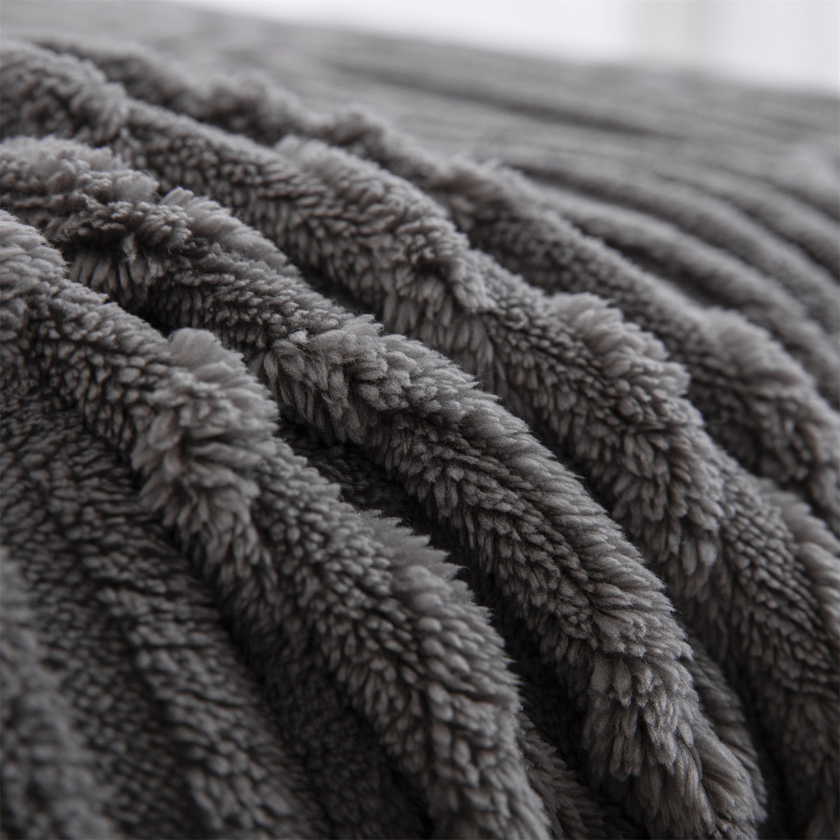 91家纺网 家纺一手货源 找家纺 （总）一左一右 2025秋冬新款280克高克重单层双面提花塔芙绒毛毯舒棉绒毯多功能毯子外贸跨境电商-小拱门