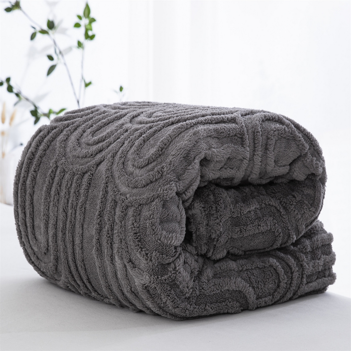 91家纺网 家纺一手货源 找家纺 （总）一左一右 2025秋冬新款280克高克重单层双面提花塔芙绒毛毯舒棉绒毯多功能毯子外贸跨境电商-小拱门