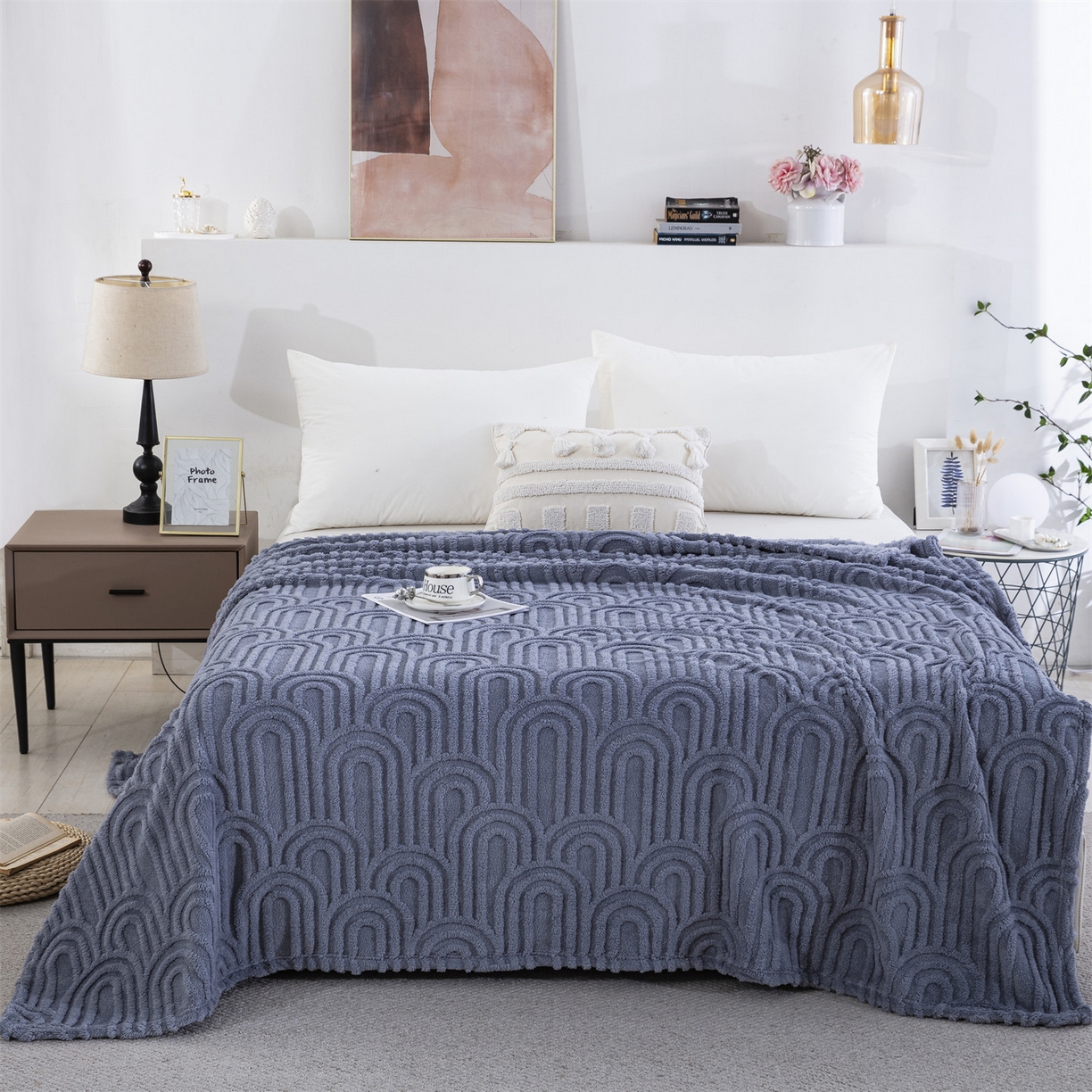 91家纺网 家纺一手货源 找家纺 一左一右 2025秋冬新款280克高克重单层双面提花塔芙绒毛毯舒棉绒毯多功能毯子外贸跨境电商-小拱门 雾兰