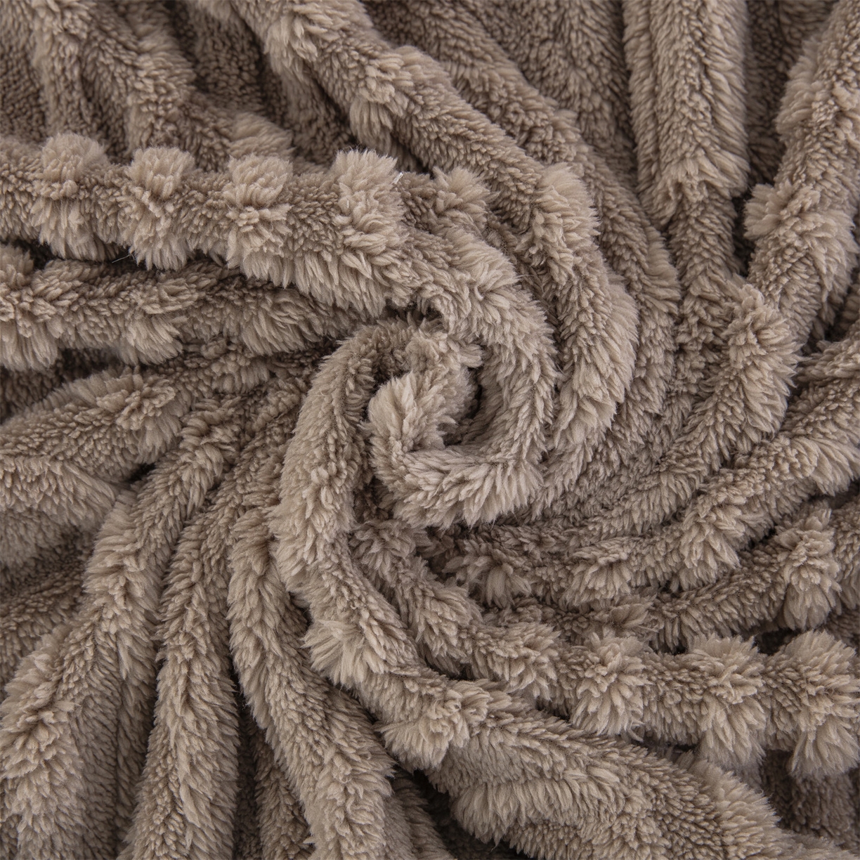 91家纺网 家纺一手货源 找家纺 一左一右 2025秋冬新款280克高克重单层双面提花塔芙绒毛毯舒棉绒毯多功能毯子外贸跨境电商-小拱门 咖色