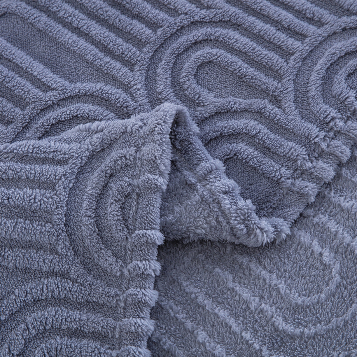 91家纺网 家纺一手货源 找家纺 一左一右 2025秋冬新款280克高克重单层双面提花塔芙绒毛毯舒棉绒毯多功能毯子外贸跨境电商-小拱门 雾兰