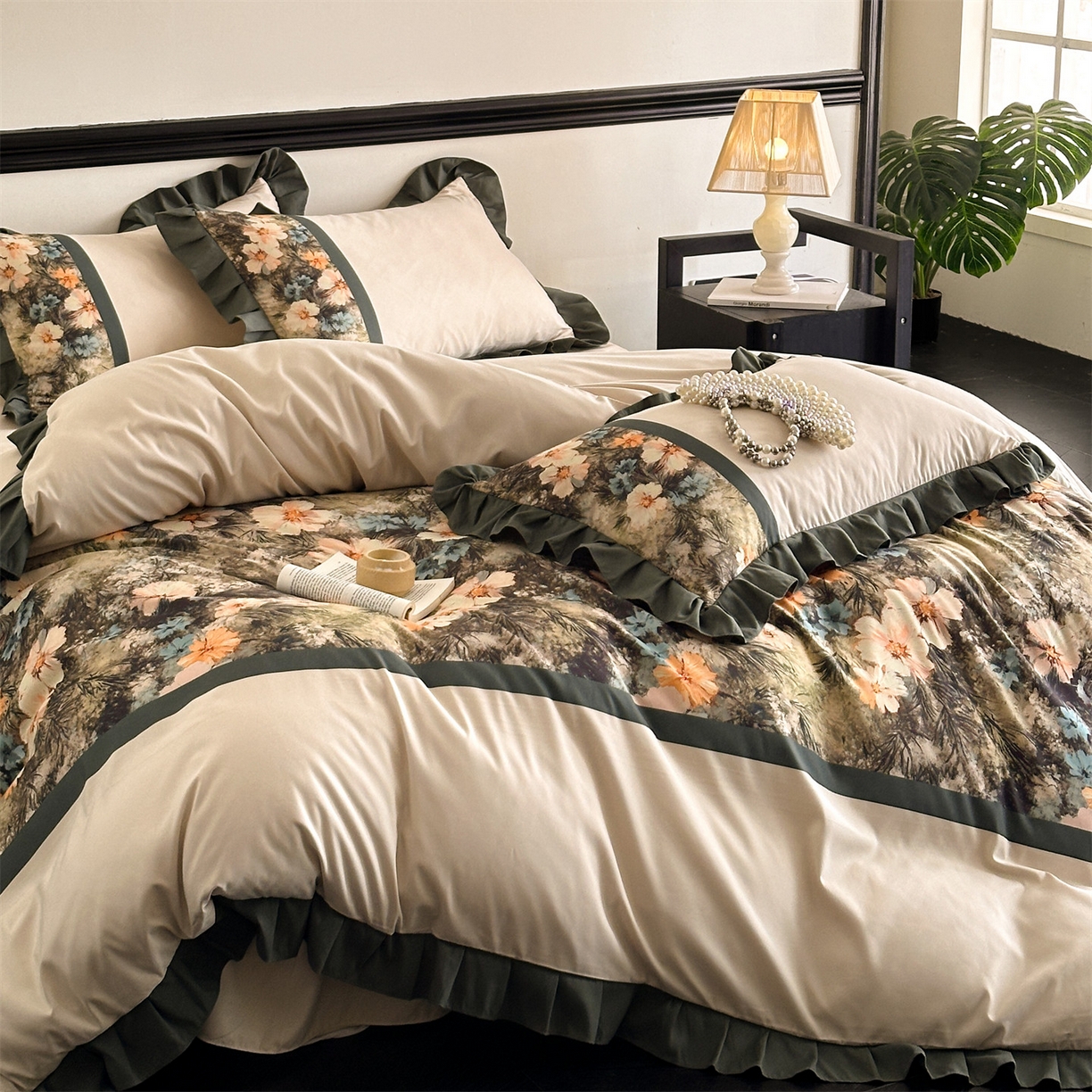 91家纺网 家纺一手货源 找家纺 （总）一左一右 2025秋冬新款数码印花法式复古风花边亲肤棉磨毛水洗棉床笠床裙四件套-香澜花园