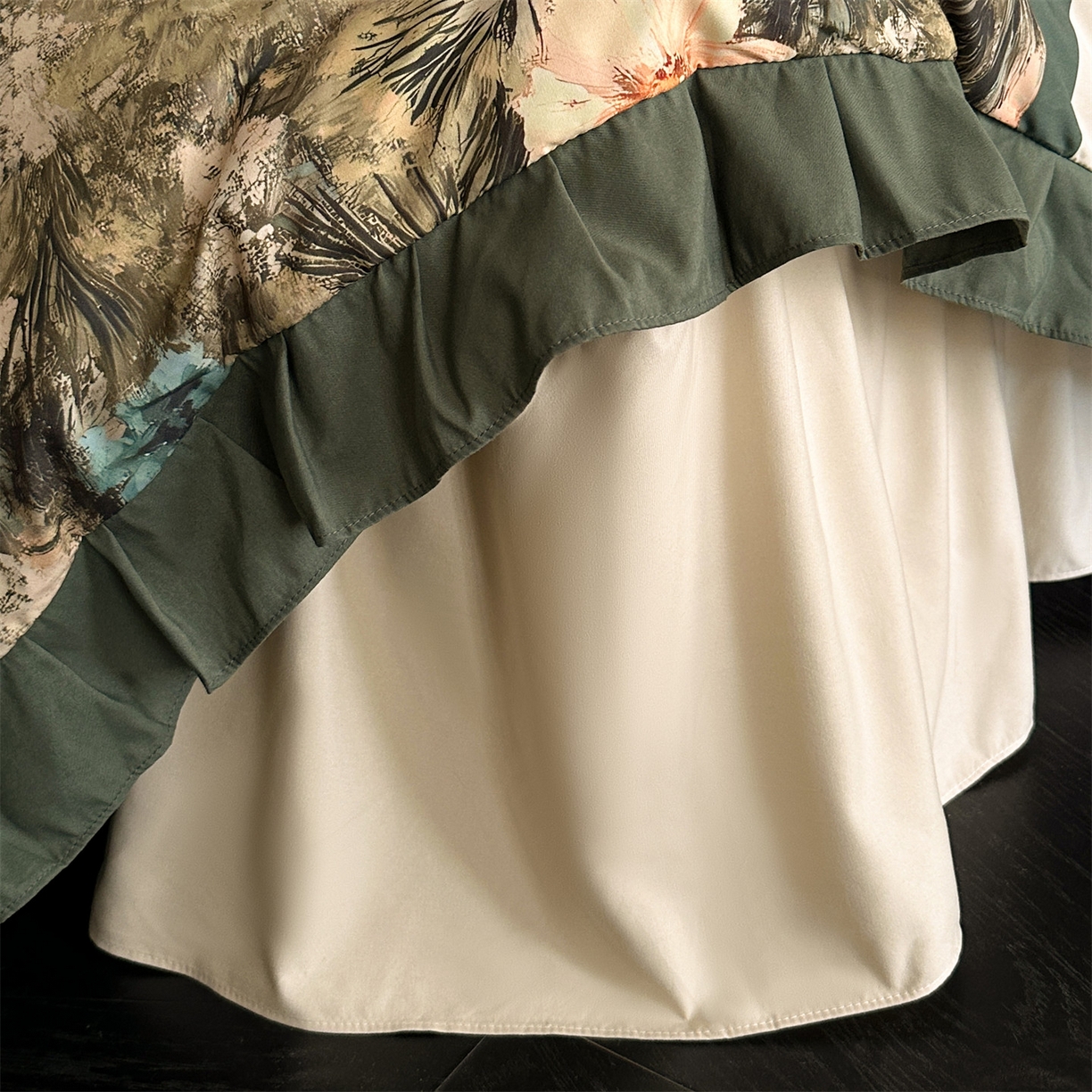 91家纺网 家纺一手货源 找家纺 （总）一左一右 2025秋冬新款数码印花法式复古风花边亲肤棉磨毛水洗棉床笠床裙四件套-香澜花园