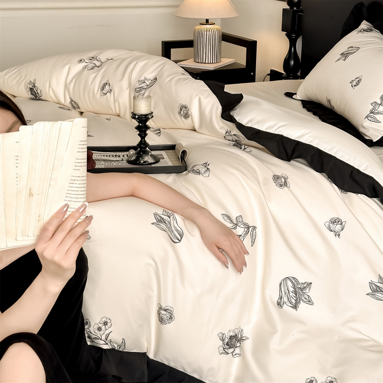 91家纺网 家纺一手货源 找家纺 （总）一左一右 2025秋冬新款数码印花法式复古田园风花边亲肤棉磨毛水洗棉床笠床裙四件套-微雨山茶