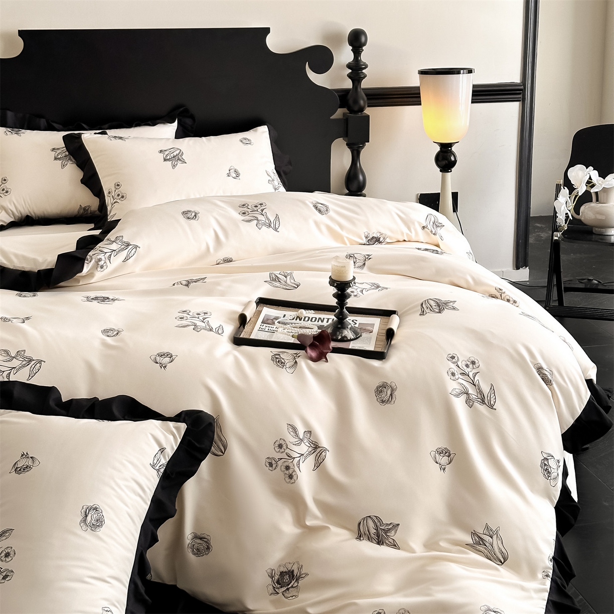 91家纺网 家纺一手货源 找家纺 （总）一左一右 2025秋冬新款数码印花法式复古田园风花边亲肤棉磨毛水洗棉床笠床裙四件套-微雨山茶