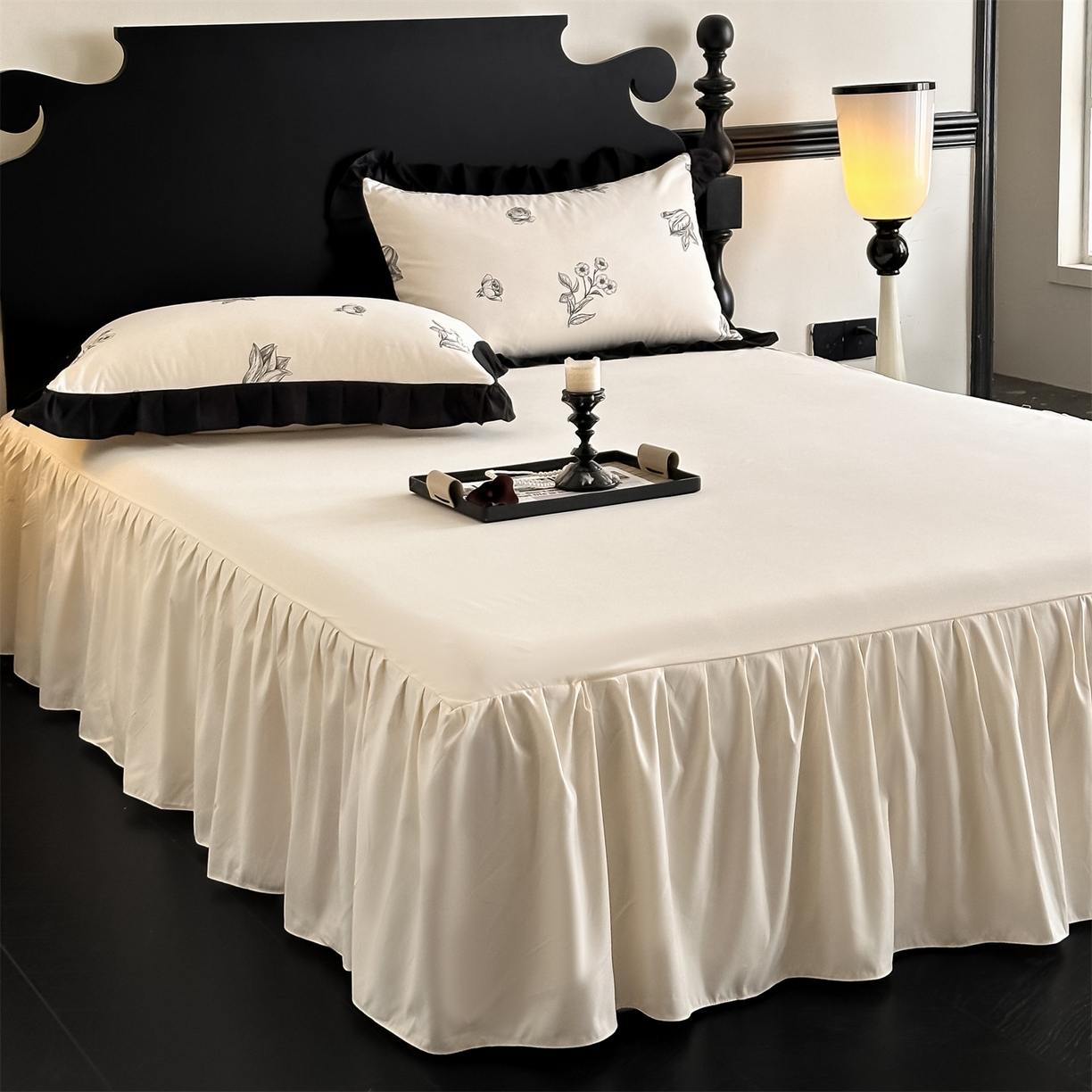 91家纺网 家纺一手货源 找家纺 （总）一左一右 2025秋冬新款数码印花法式复古田园风花边亲肤棉磨毛水洗棉床笠床裙四件套-微雨山茶