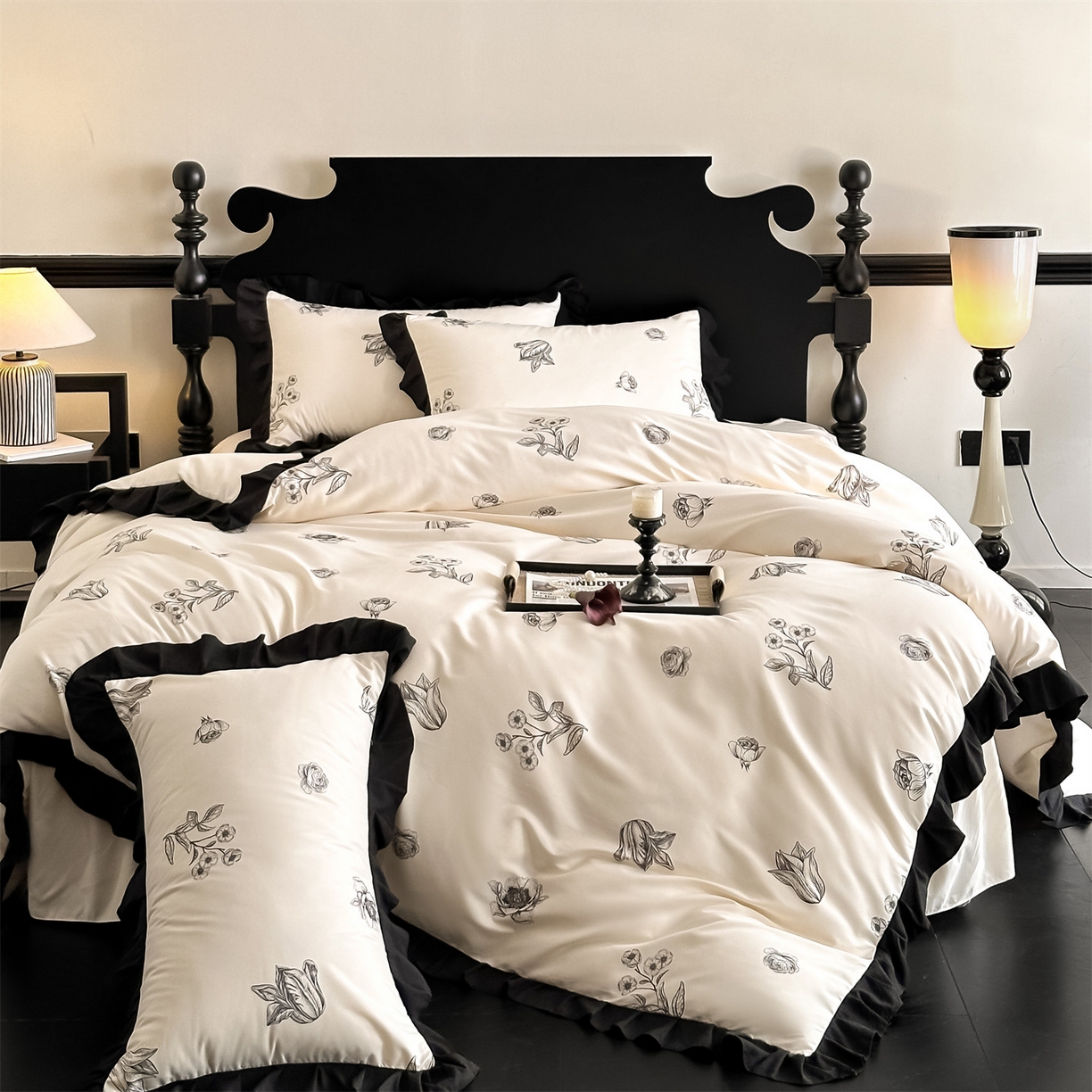 91家纺网 家纺一手货源 找家纺 （总）一左一右 2025秋冬新款数码印花法式复古田园风花边亲肤棉磨毛水洗棉床笠床裙四件套-微雨山茶